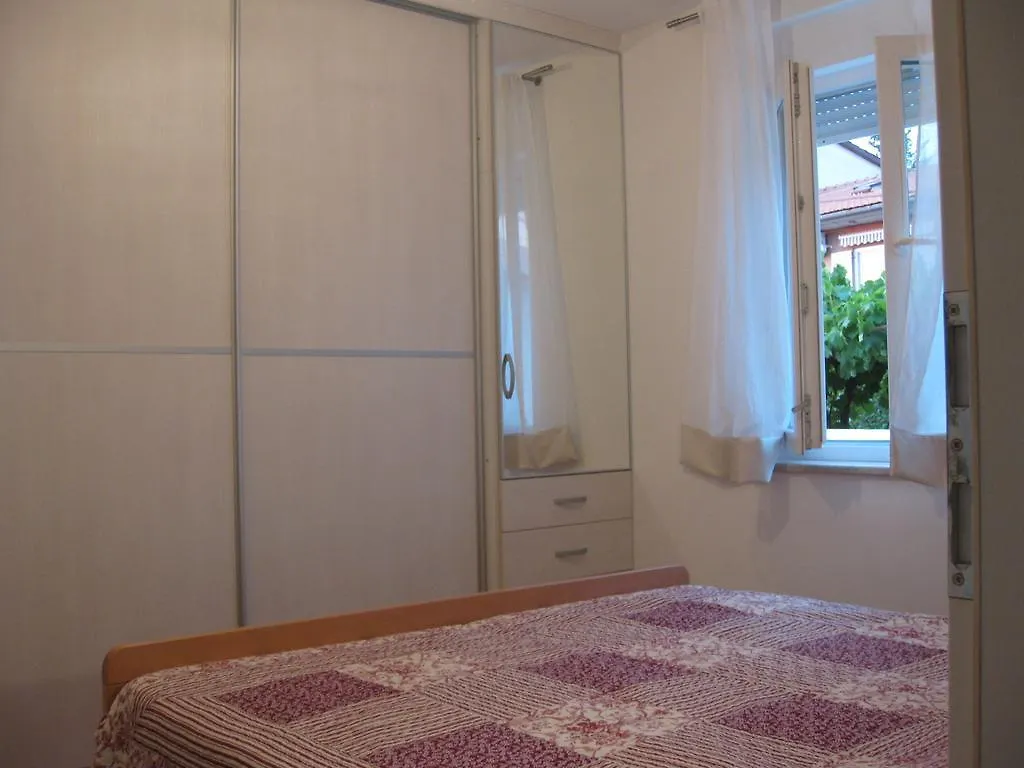 Apartment Bogdan Valbandon Croatia