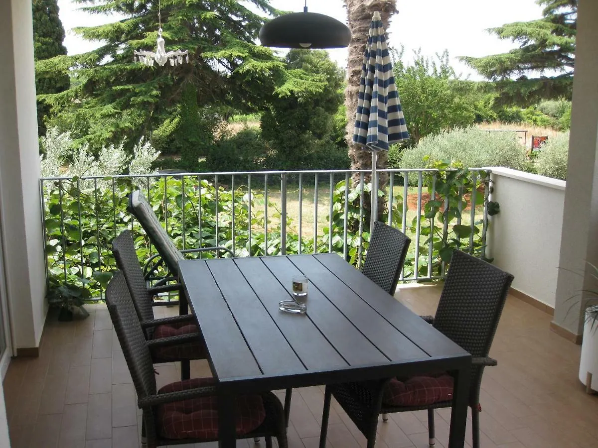 Apartment Bogdan Valbandon Croatia